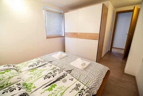 Three Bedroom Apartment With Terrace Ole