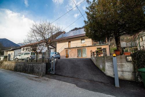 Three Bedroom Apartment With Terrace Ole