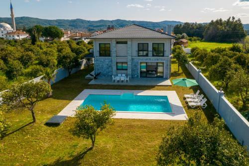 Yamac Villa Atakoy Daily Weekly Rentals