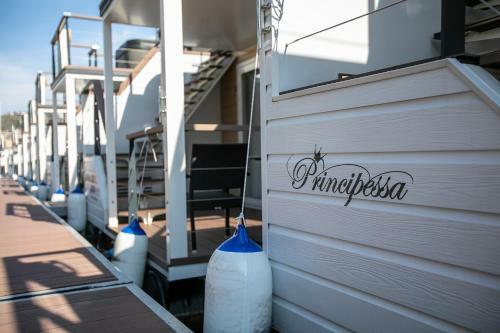 Floating Sea House Principessa
