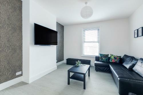 Albert Suites By Sasco Apartments
