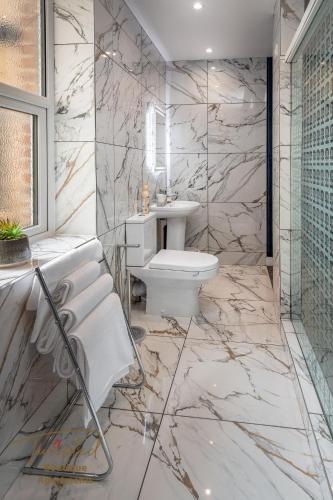 Boutique Apartments Suite 1