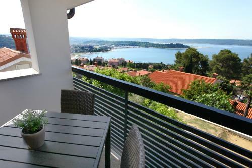 Uptown Apartments With Sea View Zaki