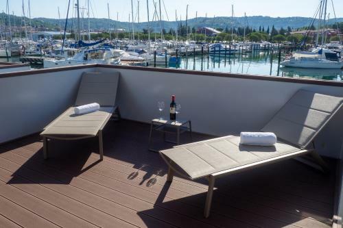Star 2 Floating House, Marina Portoro?