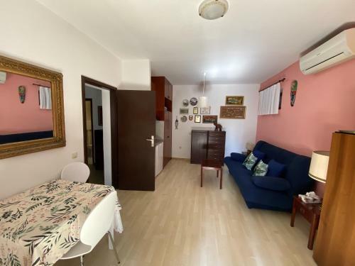 Spacious Apartment, Sea View, Free Parking