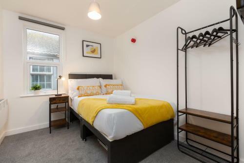Charles Alexander Short Stay - Charnley House Apartments