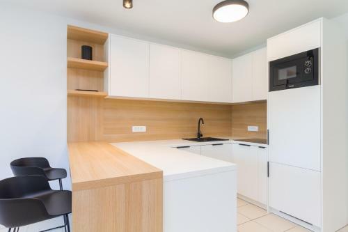 Premium Sea Side Marina Apartment By Locap Group