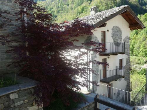 Albergue Ostello Lou Cr�ton Di Lui