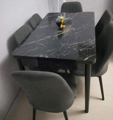 Entire Apartment. Just 2 Minutes From The Metro.