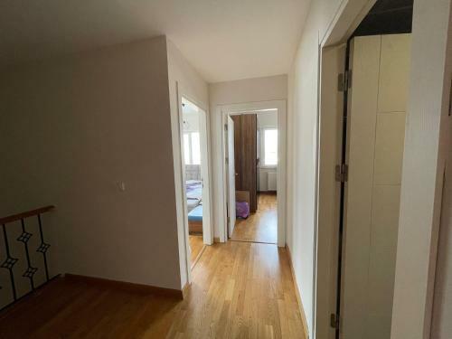 Apartamento 2-bedroom Duplex Flat In Akbati Area