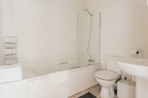 Apartamento Holiday Home Near Train Station