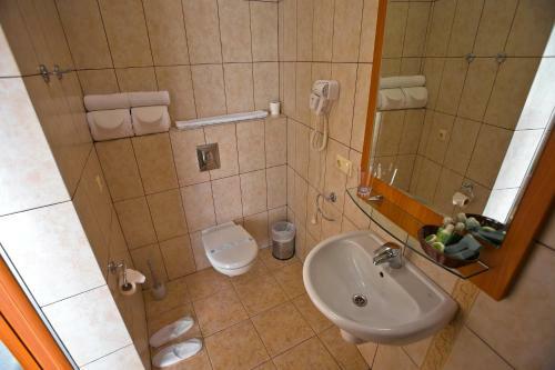 Elizium Park Hotel