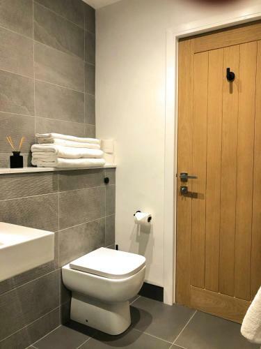 Modern 1-bedroom Apartment In Centre Of Bromley