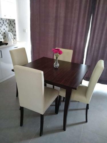 Paddys Apartments, Hisar�n�
