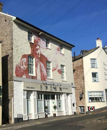 Hortus House - Regency Style Apartment With Attached Parking