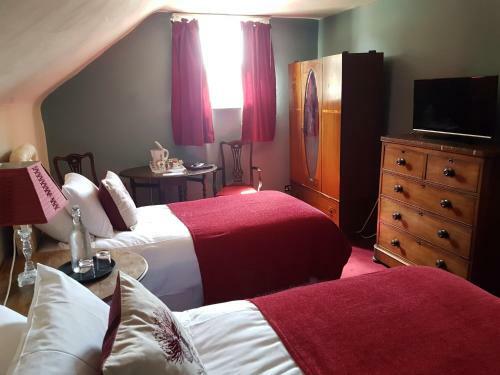 Hostal Churston Court Hotel
