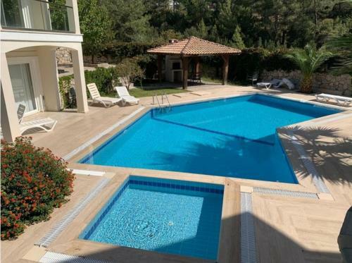 Villa Beatrice Large Family Villa