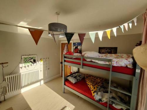 Brixham Home With Sea Views And Open Plan Living