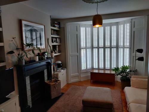 Brixham Home With Sea Views And Open Plan Living