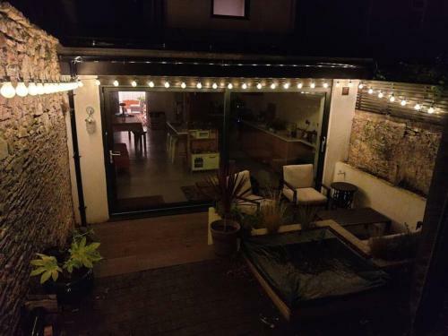 Brixham Home With Sea Views And Open Plan Living