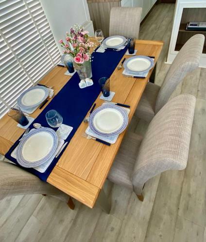 Loxley's Devon Lodge