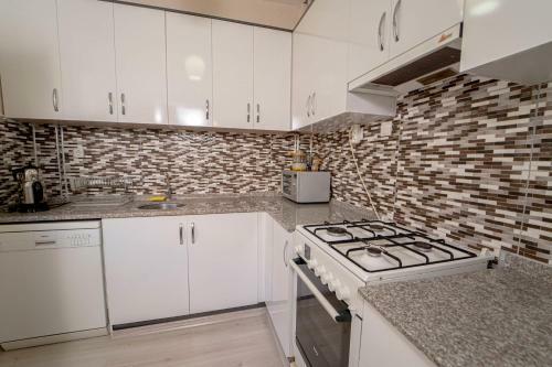 Cozy Apartment With Excellent Location In Fethiye