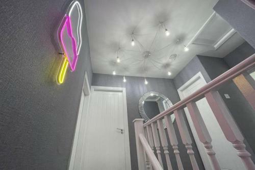 Sea View Entire House - Fully Renovated, Pool Room