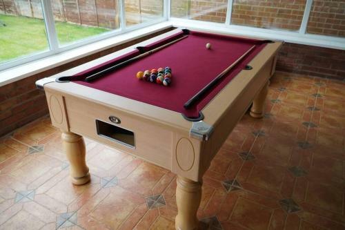 Sea View Entire House - Fully Renovated, Pool Room