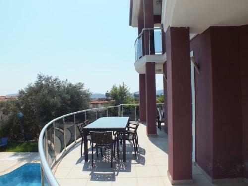 Demirci Villa
