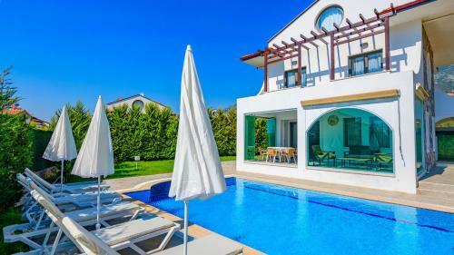 Amore 2 - 4 Bedroom Villa In Hisaronu