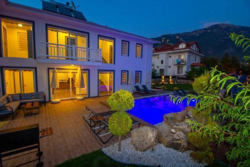 Ak Deniz Villa