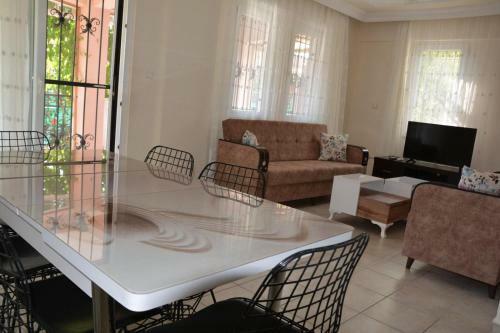 Mirvilla Naz 8 Person Fethiye