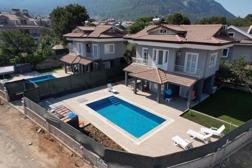 Villa ?k?z V?llalar