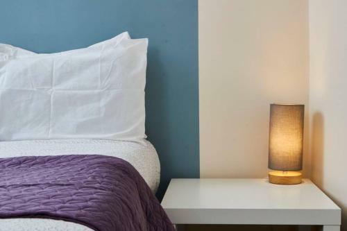 Large Bristol Apartment-sleeps 11 -parking -wifi