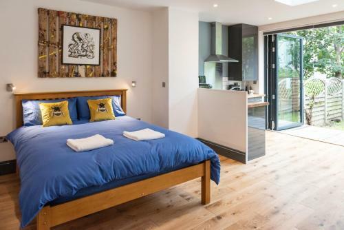 Hostal 144 Lower Cheltenham Place