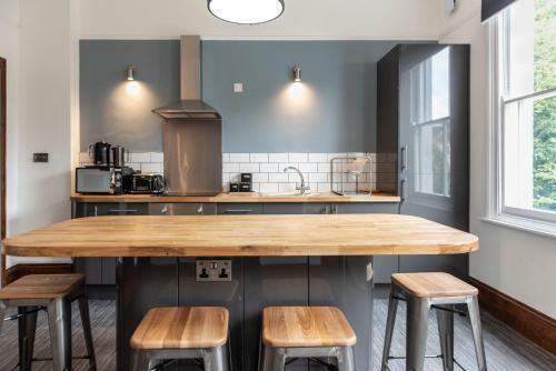 Hostal 144 Lower Cheltenham Place