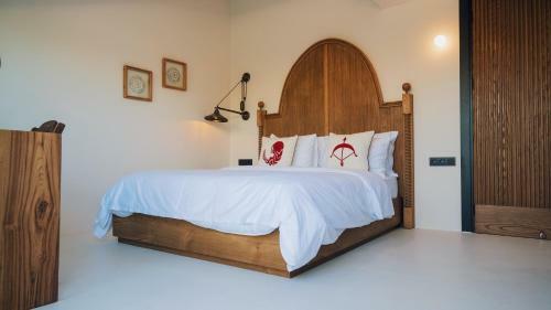 Hotel To Be Social House