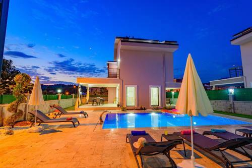 Charming Villa With Central Location In Fethiye