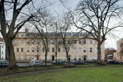 Fantastic 2 Bedroom City Centre Apartment