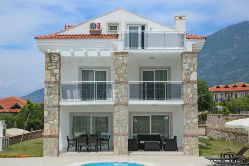 Stardust Villa