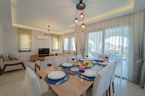 Turquoise Shores Luxury Villa 4br In �l�deniz