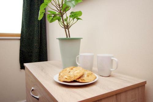 Ideal Centrally Located 2 Bed Apartment