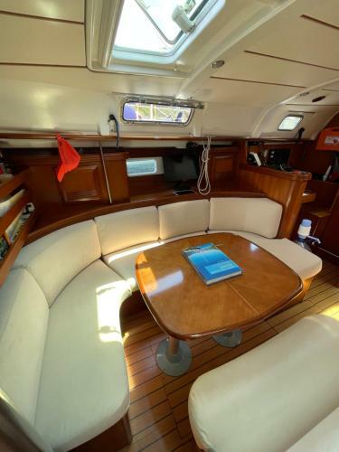 Fethiye Ve B�lgesinde Konforlu Bir Yelkenli Tekne