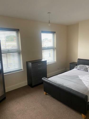 Spacious 3 Bedroom House Near Stokes Croft!! Central!!!