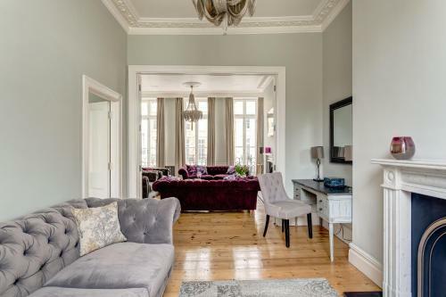 Luxury Mansion Townhouse With Private Cinema