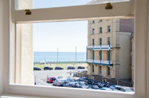 Seaview Apartment - Central Hove With Parking