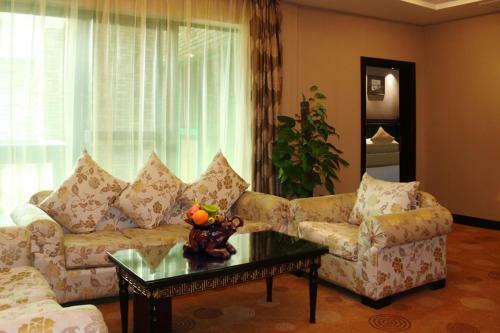Fragrant Hill Empark Hotel
