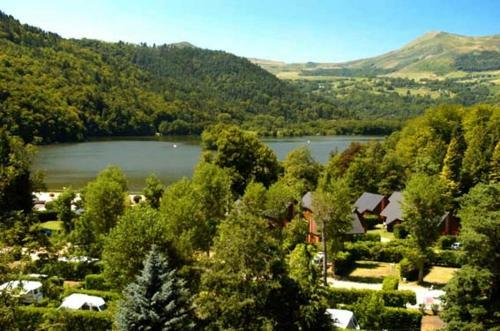 Hotel H�tel Domaine Du Lac Chambon