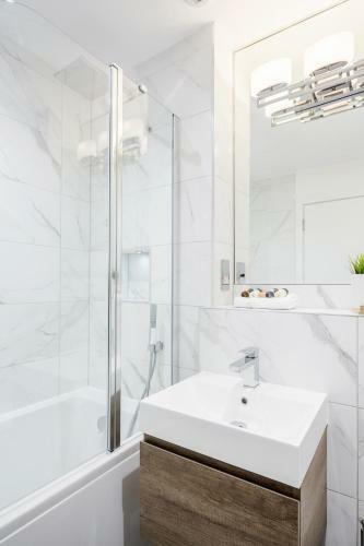 Roomspace Serviced Apartments - The Legacy