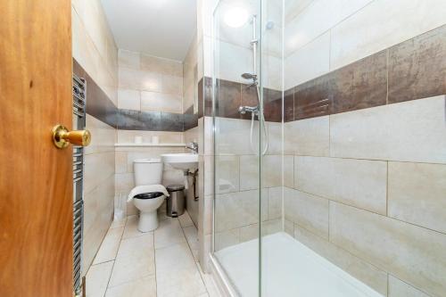Apartamento Next To Brighton Station * Three Bedroom Flat *